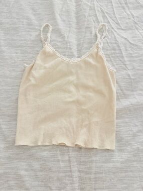 Brand Melville top